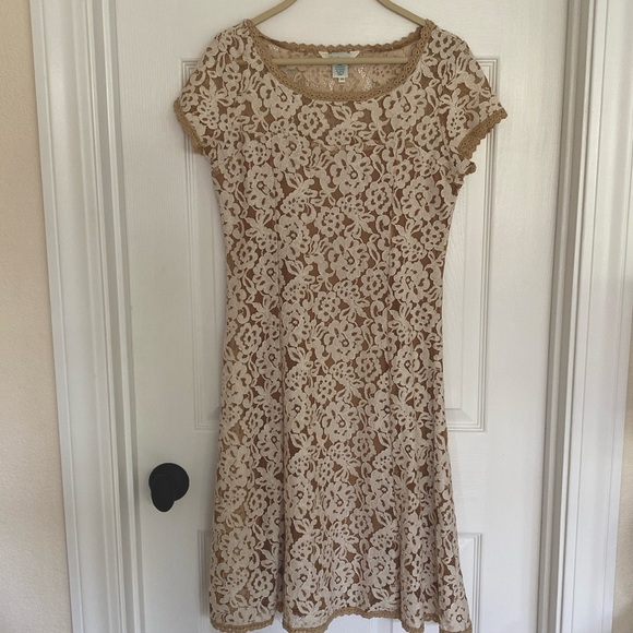 Sundance Dresses & Skirts - SUNDANCE Sweetheart Lace Nude Dress XS